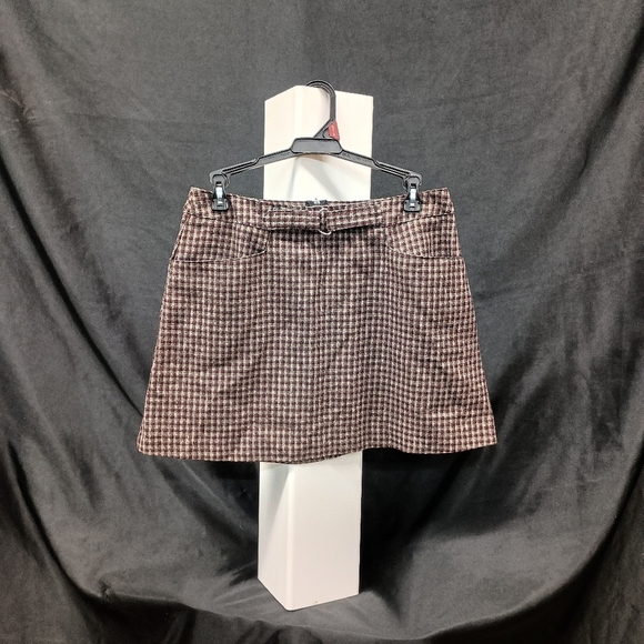 Classic Brown Houndstooth Skirt - Picture 4 of 11